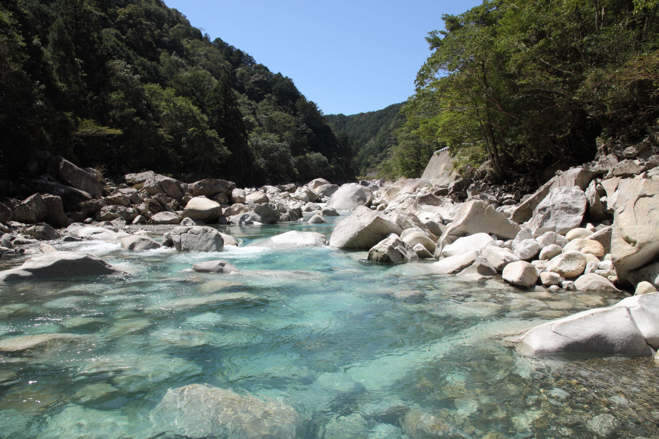 魚飛渓