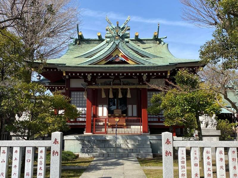 八剣神社